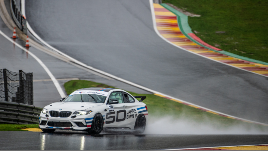 BMW M2 CS RACING EXPERIENCE BMW M2 CS RACING EXPERIENCE